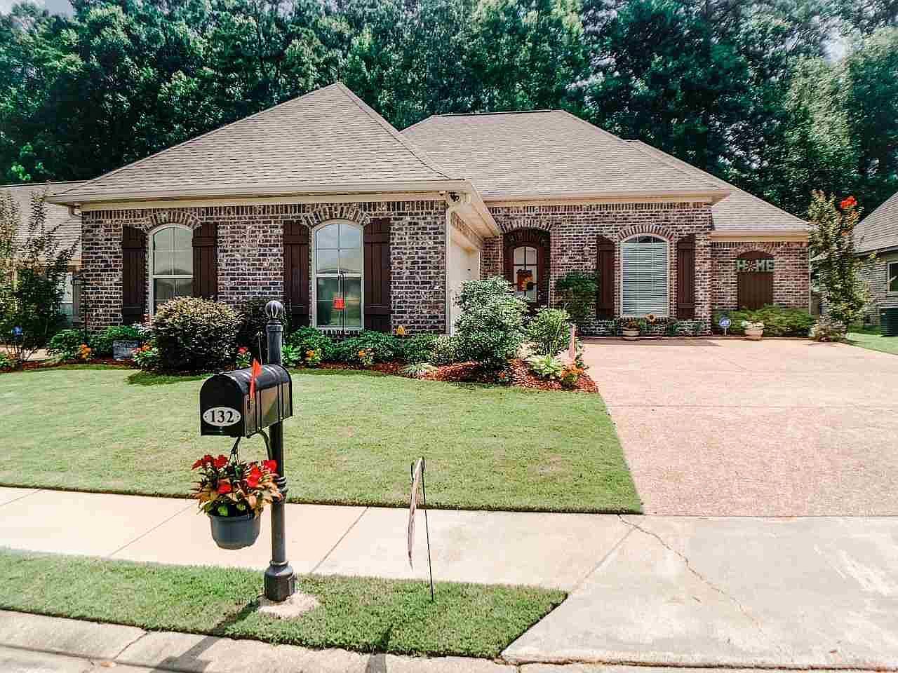 132 Provonce Park, Brandon, MS 39042 Zillow