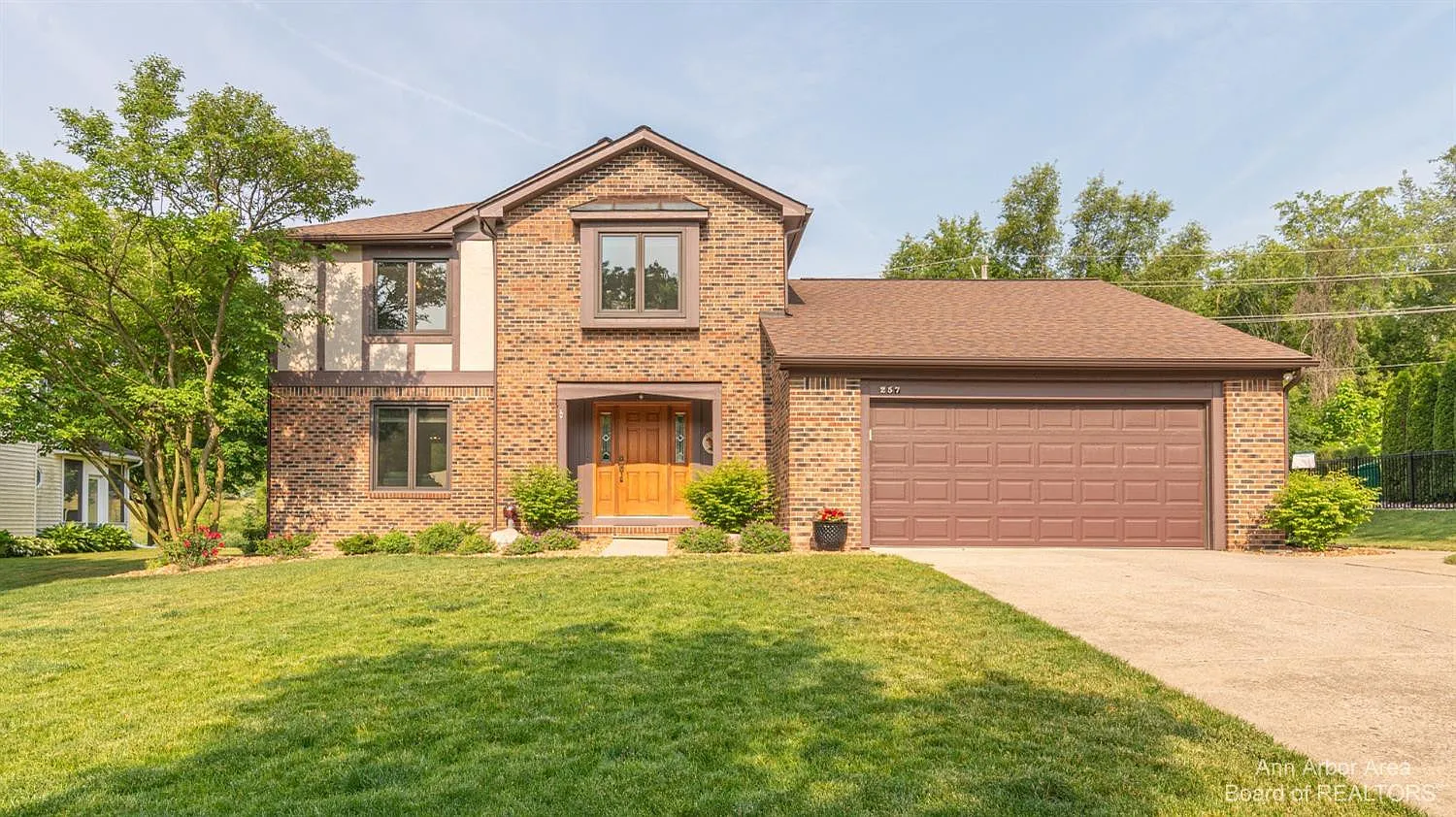 257 Saline River Dr photo 1