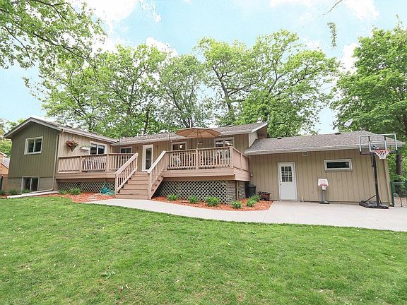 4th image of 6988 Carey Ln
