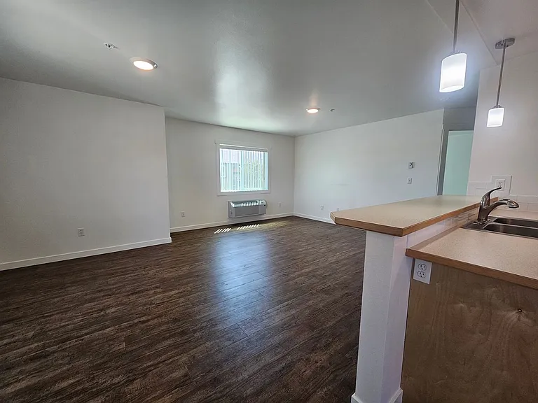 2249 N Airport Rd — Photo 13