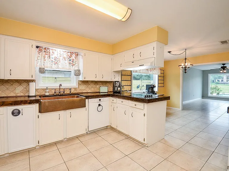 2106 Glenn Lakes Ln — Photo 16