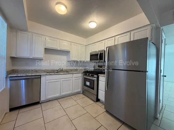 3840 N 43rd Ave APT 38, Phoenix, AZ 85031