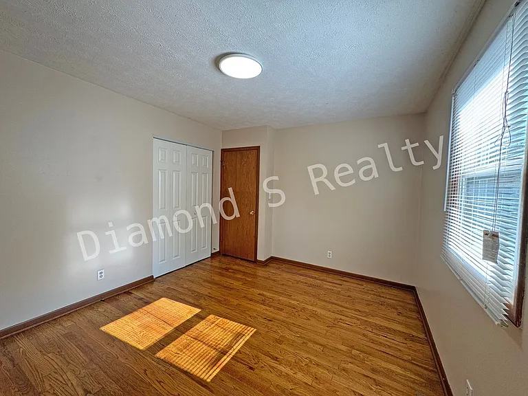 1412 W Berkeley St — Photo 8