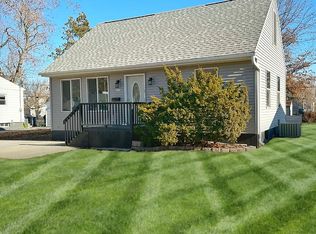 1635 9th St NW, Cedar Rapids, IA 52405