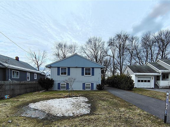 3rd image of 819 W Liberty St