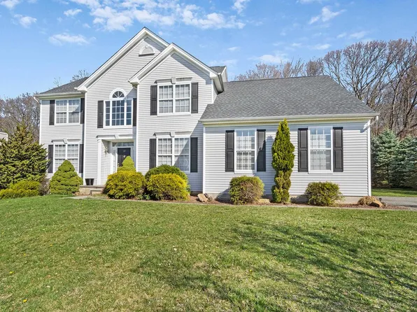 19 Dorset Dr, Hackettstown, NJ 07840