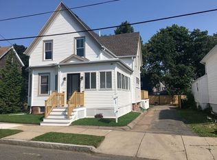 7 Washburn St, Lynn, MA 01902