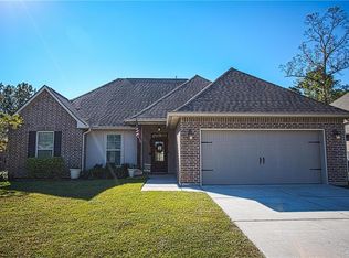 1033 Berkshire Dr, Pearl River, LA 70452