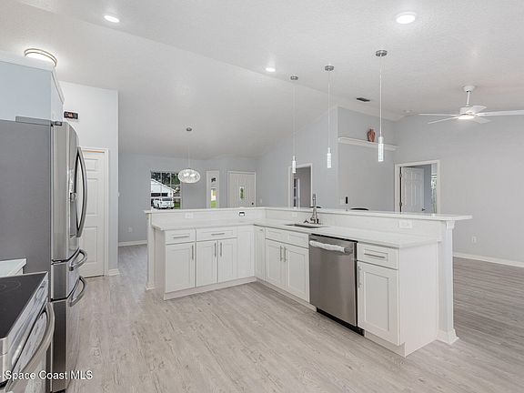 4th image of 3967 Tangle Dr