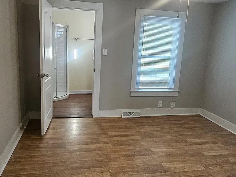 1040 East Dr — Photo 11