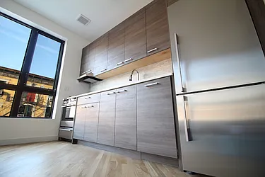 Rented by Oz Kfir, LREB