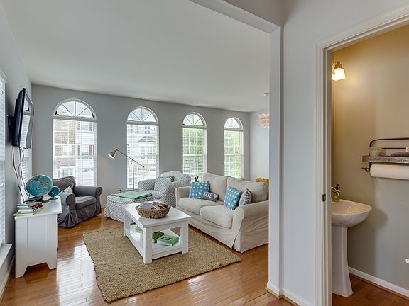 3rd image of 6654 Patent Parish Ln