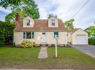 58 Lakewood Ave, Warwick, RI 02888