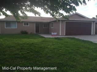 441 N Matthew Ave, Farmersville, CA 93223