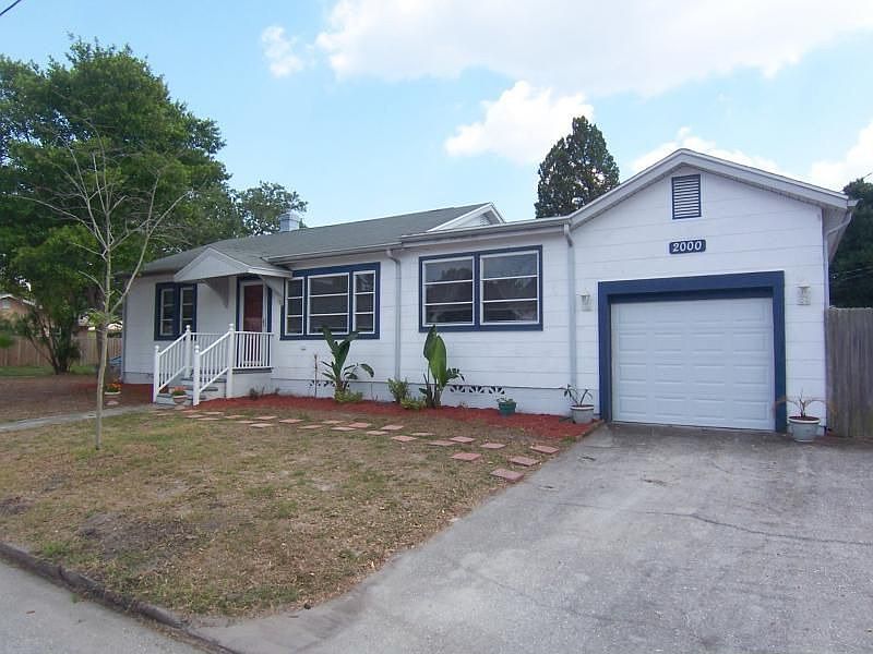1st image of 2000 34th Ave N