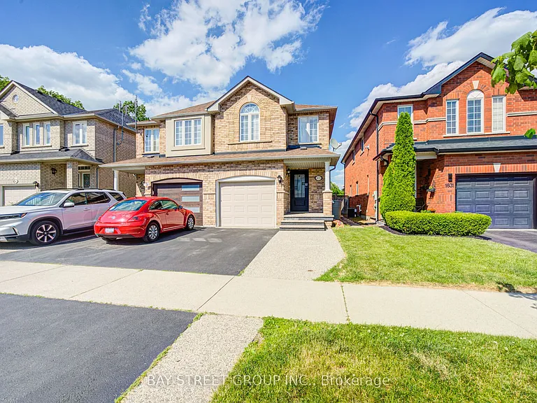 1833 Hobson Dr — Photo 3