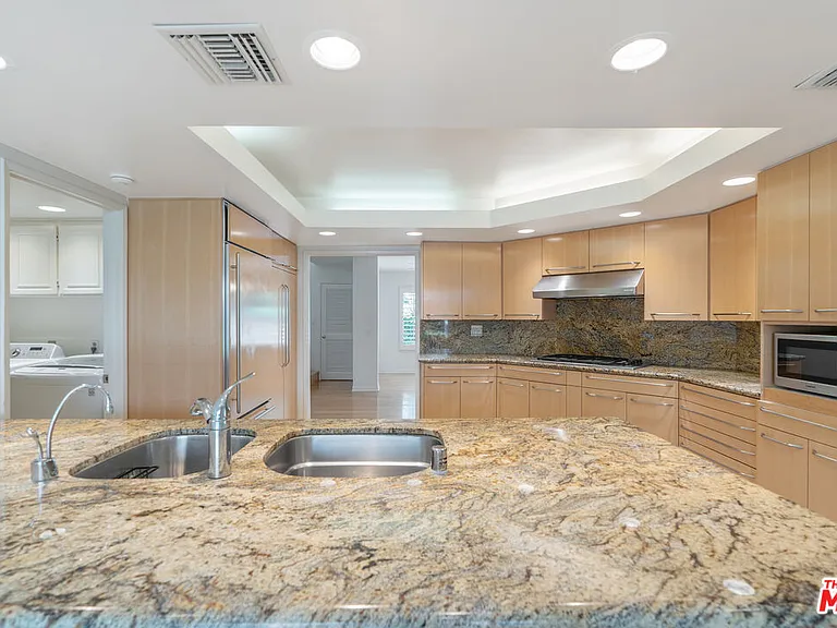 23454 Park Hermosa — Photo 9