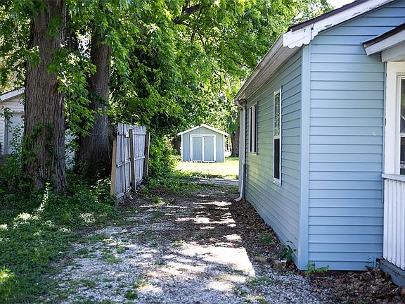 3rd image of 4547 E Rosewood Rd