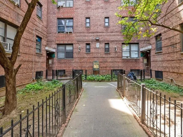 44-16 Macnish Street #4G, Elmhurst, NY 11373