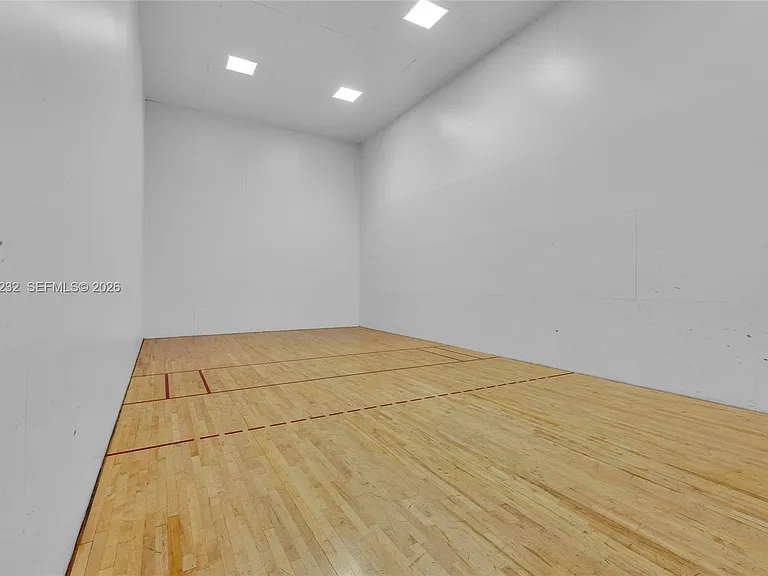 8000 N Nob Hill Rd #106 — Photo 26