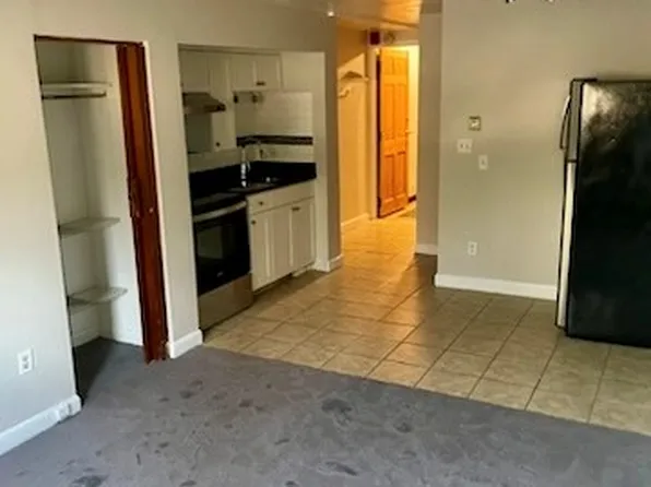 4965 Washington St #B-5, West Roxbury, MA 02132