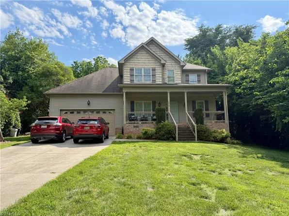 5613 Northlake Dr, Greensboro, NC 27410