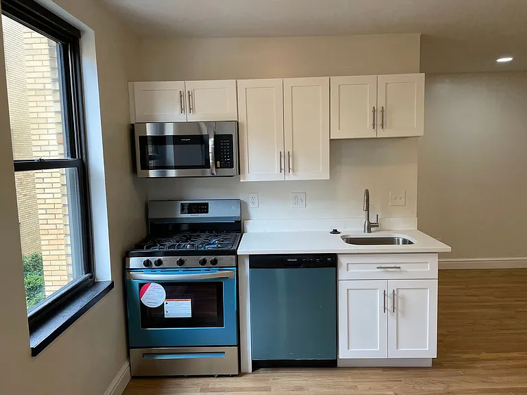 255 Shady Avenue — Photo 35