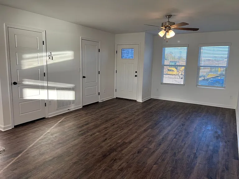 608 Short Leaf Ln — Photo 5