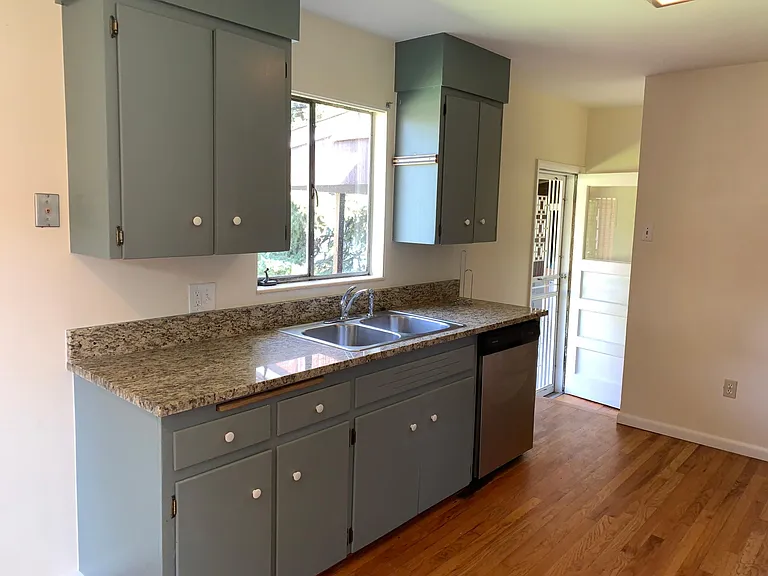 Kitchen sink
