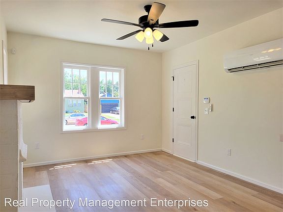 4th image of 433 NW 26th St #11399735