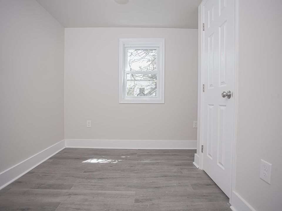1st image of 750 E Madison St #78