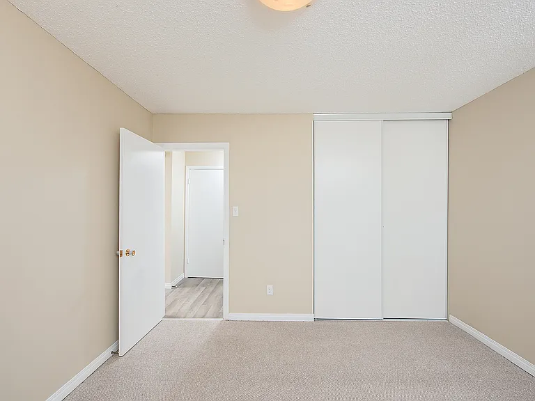 1602 Sherwood Dr — Photo 16