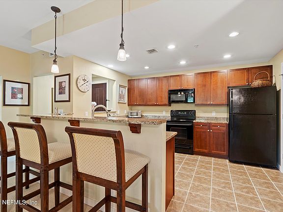 3rd image of 945 Registry Blvd Unit 205