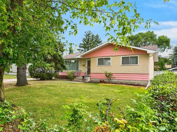 28 Peacock Dr, Strathcona County, AB T8A 0A8