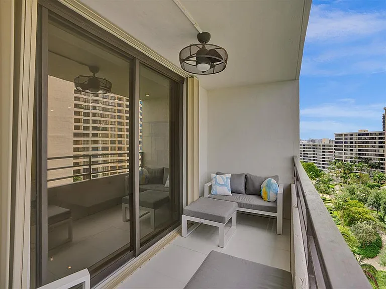 2500 Parkview Dr #1112 — Photo 14