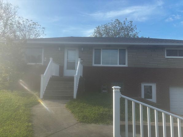 1145 University Dr