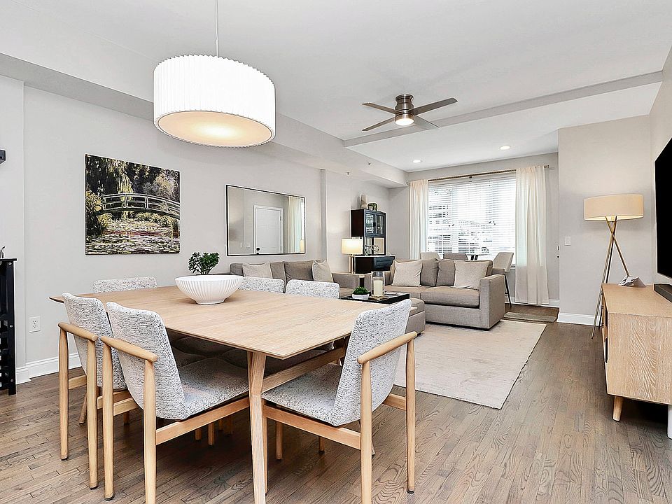 1st image of 300 W 5th St APT 119