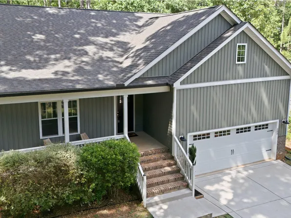 103 Crazy Horse Dr, Louisburg, NC 27549