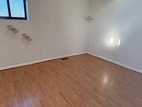 4th image of 2801 E 26th St Floor 3