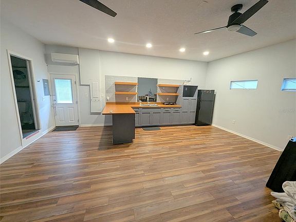 5th image of 236 Pinellas St