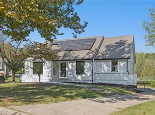 10474 Caenen Lake Rd, Lenexa, KS 66215
