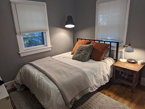 3rd image of 714 E Hampden Ave