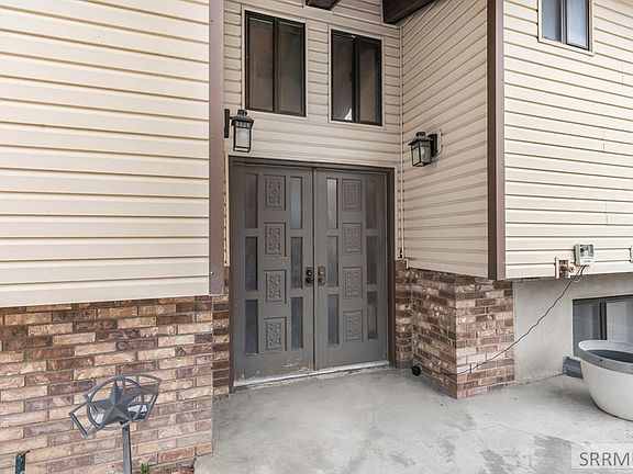 4th image of 144 Oasis Dr