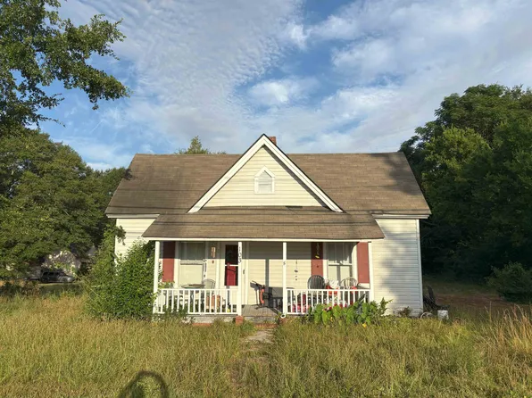 103 Floyd St, Drayton, SC 29333