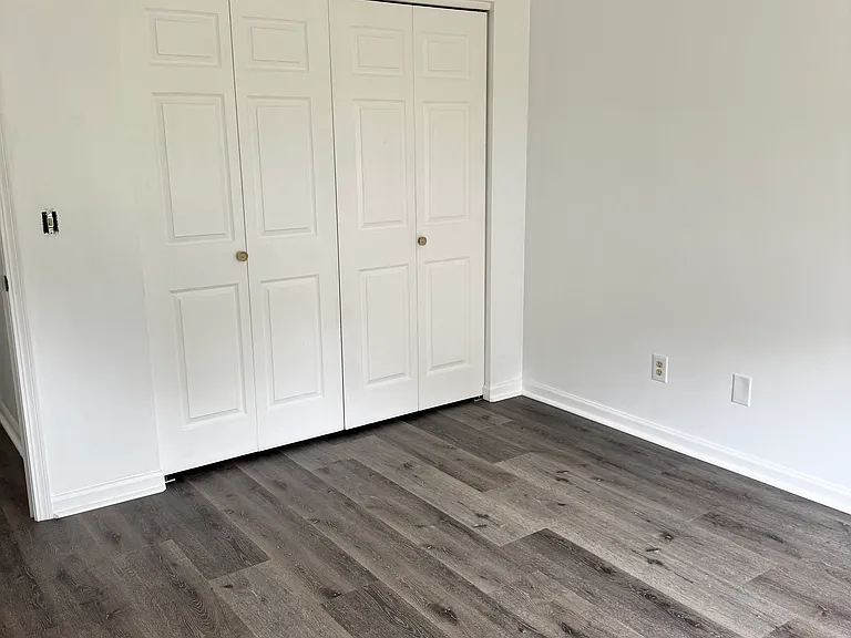 713 N Logan St — Photo 5