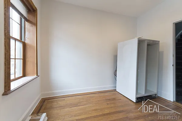 Rented by Ideal Properties Group | media 4