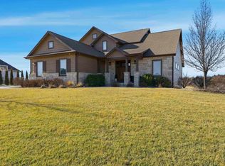 1416 Leone Ct, Manhattan, KS 66503
