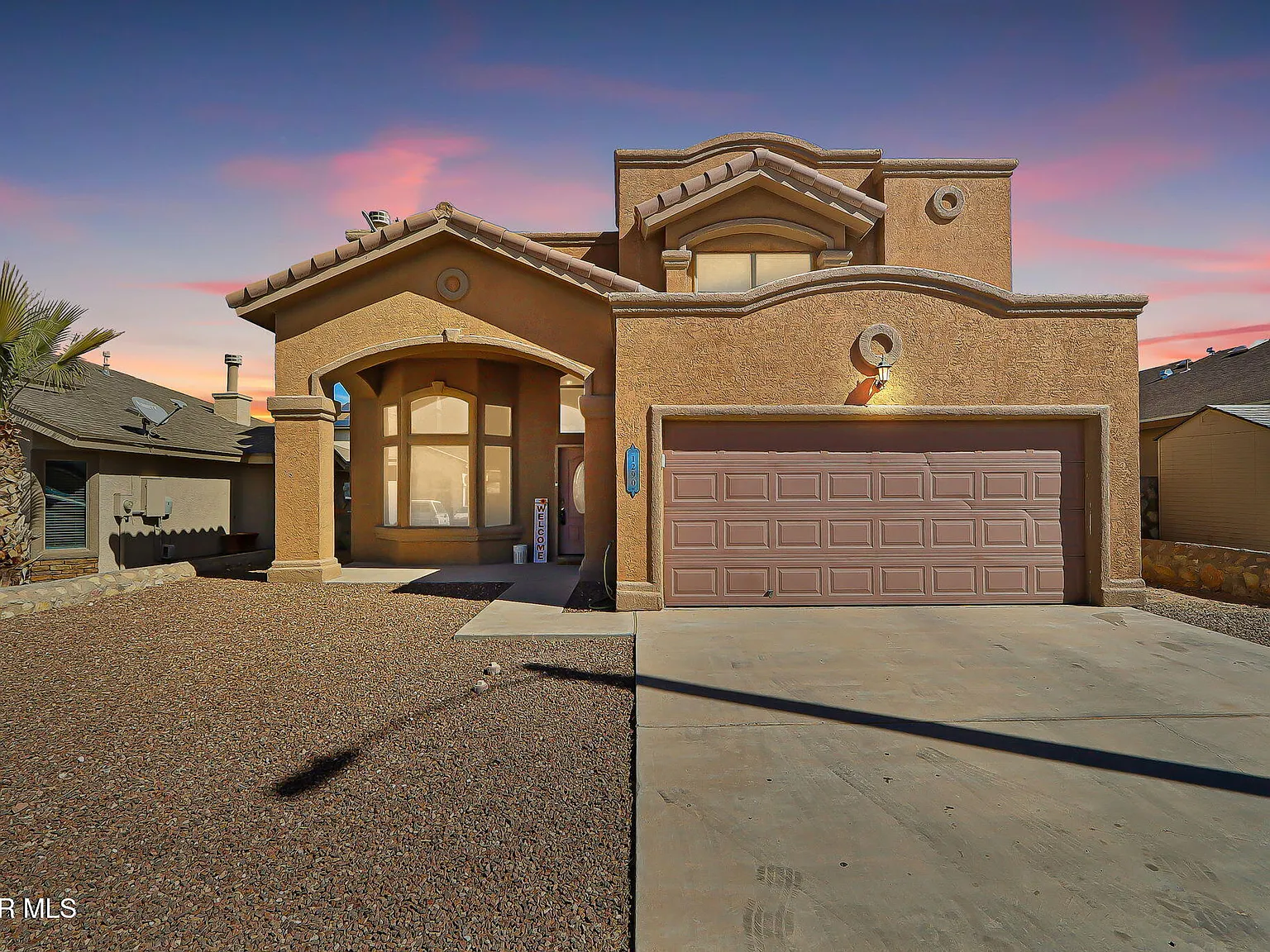 4 bed, 3.0 bath, 2326 sqft, $2,100 — Photo 1