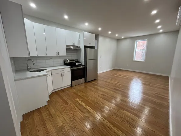 306 Parkville Avenue 2ND FL image 1 of 7