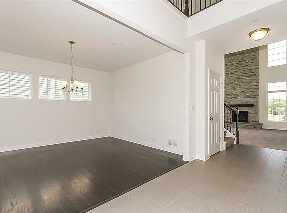 3rd image of 3532 Harold Lot 61